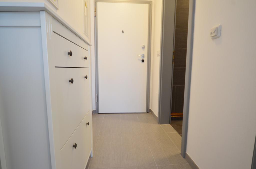 Apartment Dina 52 โรวีน ภายนอก รูปภาพ