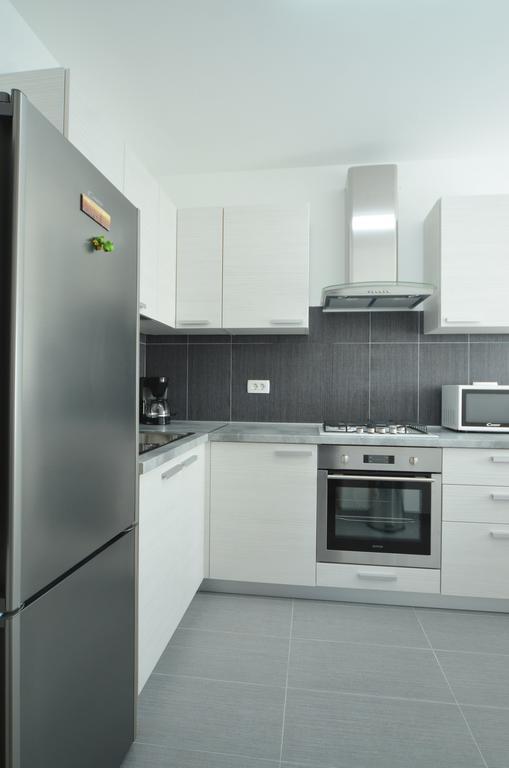 Apartment Dina 52 โรวีน ภายนอก รูปภาพ